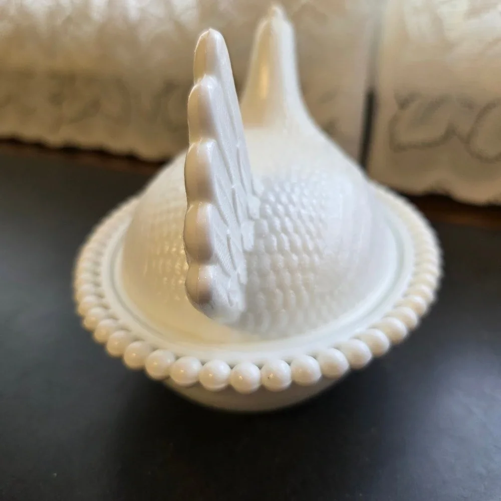 Vintage Milk Glass Hen on Nest 7